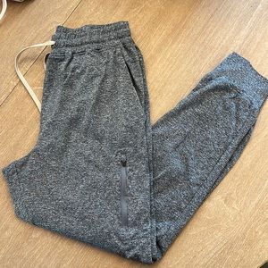 Men’s ROWE joggers / heathered grey cuffed bottom size medium